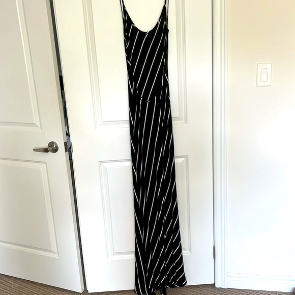 Open Back Maxi Dress - Picture 5 of 6